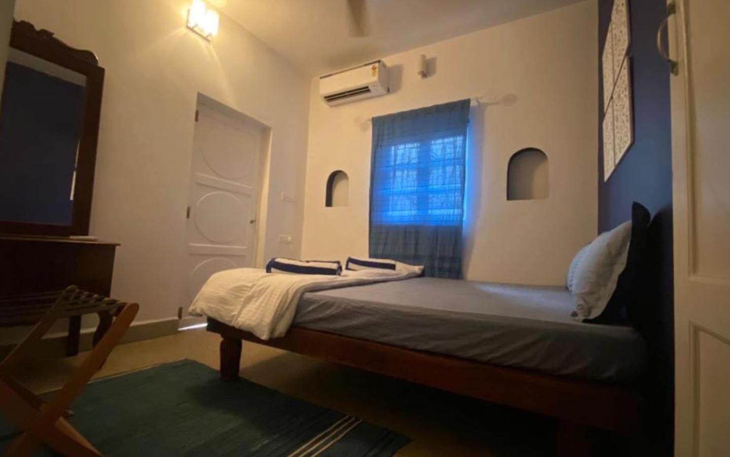 Village Susegat Beach Resort Morjim Rom bilde