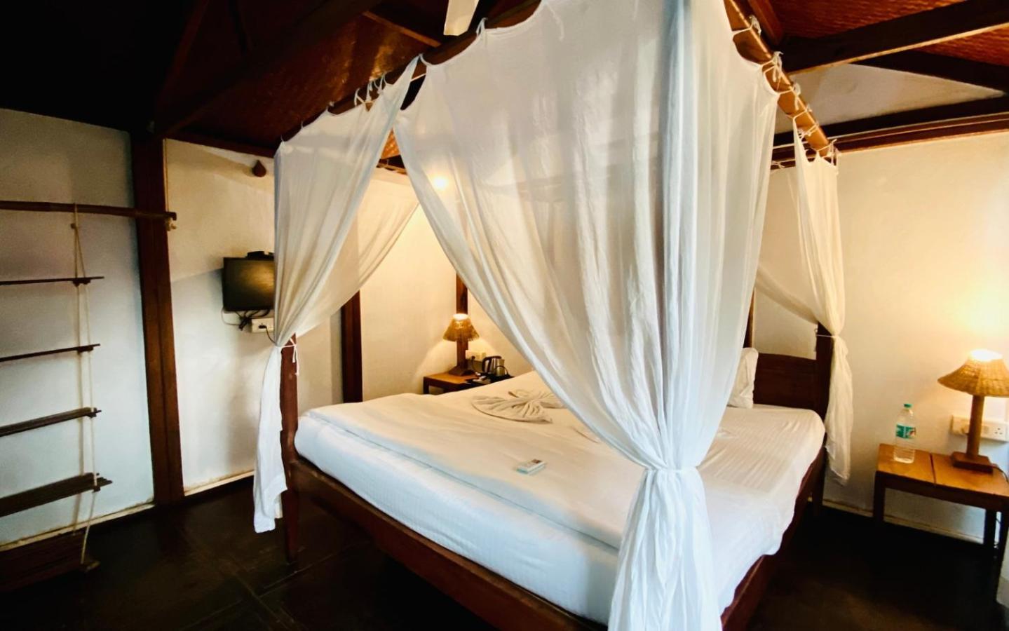 Village Susegat Beach Resort Morjim Eksteriør bilde