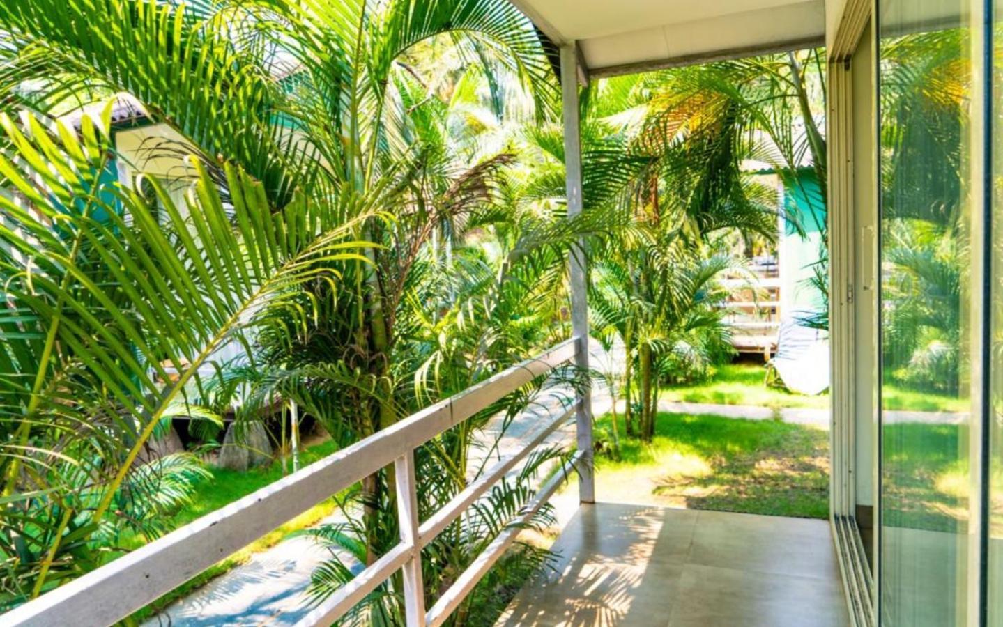 Village Susegat Beach Resort Morjim Eksteriør bilde